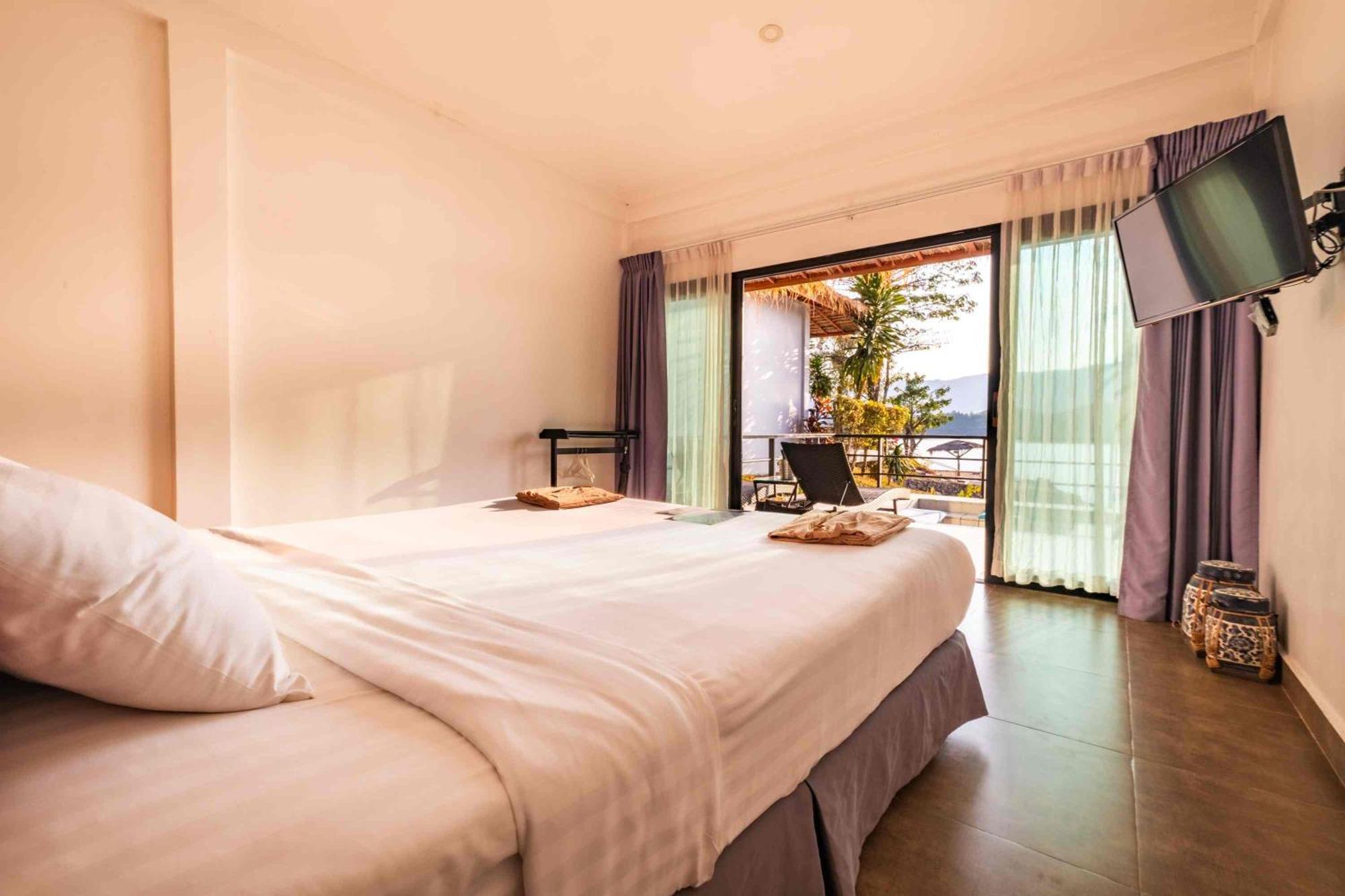 The Sanctuary Nam Ngum Beach Resort Ванг-Виенг Экстерьер фото