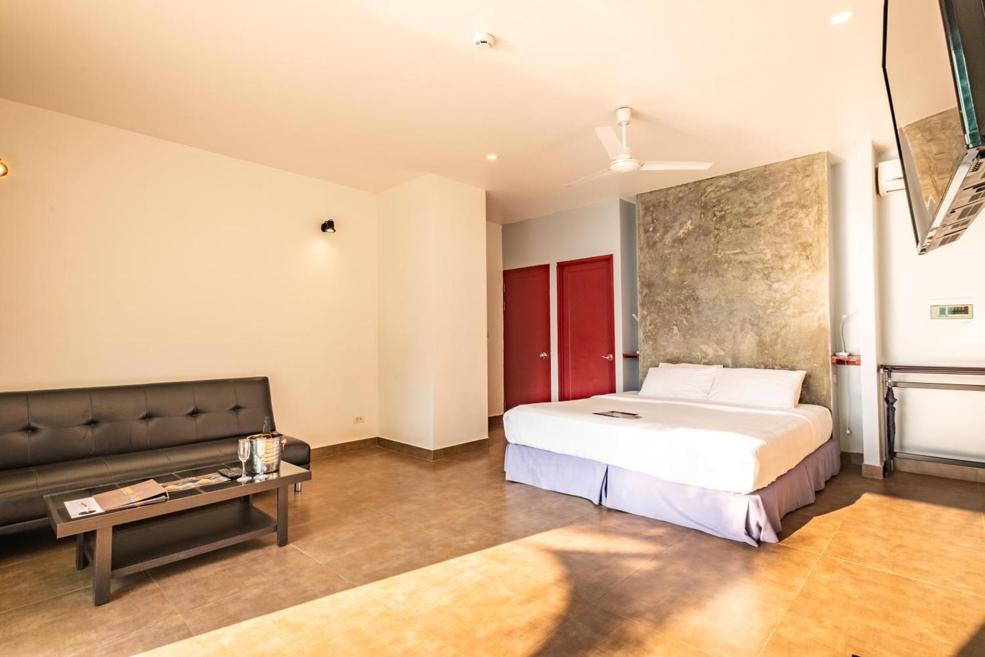 The Sanctuary Nam Ngum Beach Resort Ванг-Виенг Экстерьер фото