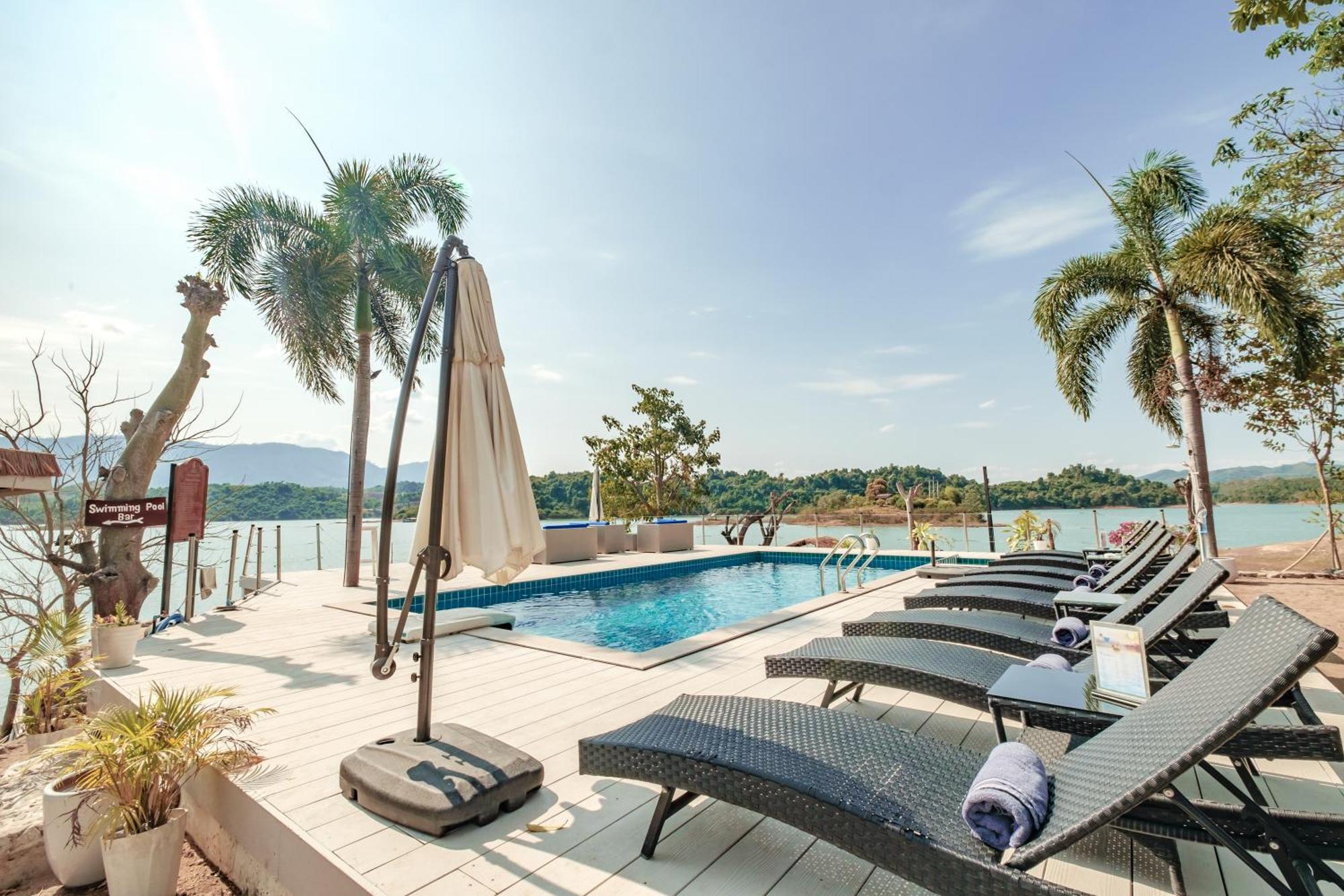 The Sanctuary Nam Ngum Beach Resort Ванг-Виенг Экстерьер фото